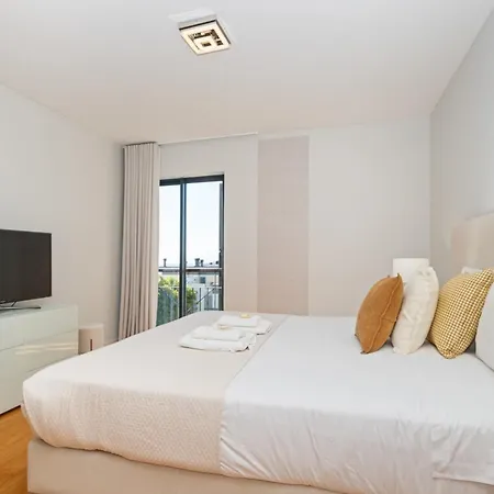 Forum Glam 5b By Homie Funchal (Madeira)